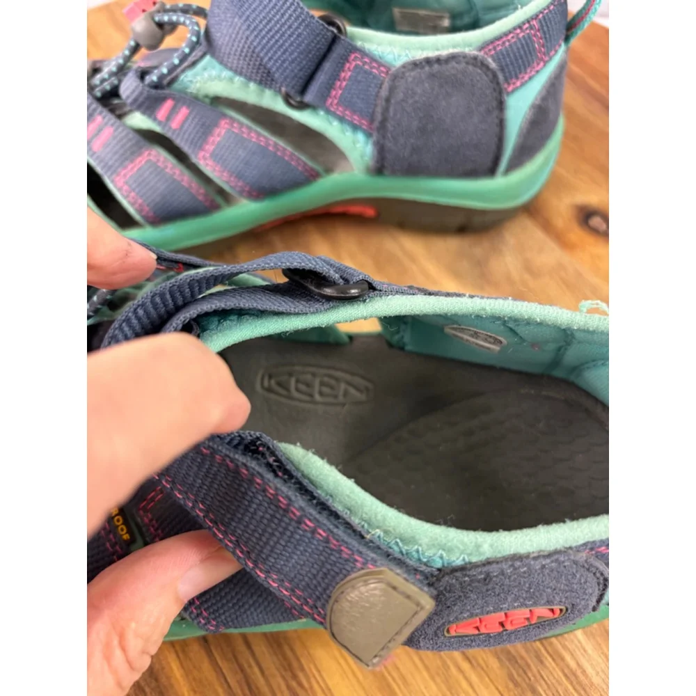 Girls KEEN Water Shoes Blue Green Size 5 (Big Girl)